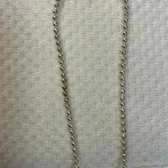 Lauren-Spencer New Flip Flop Necklace - Picture 7 of 8